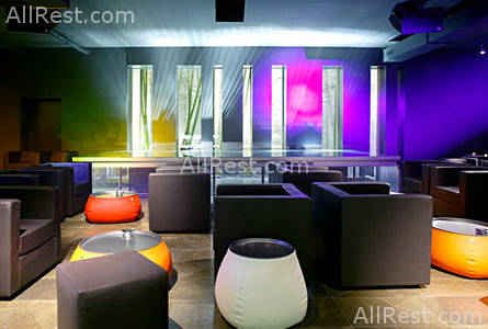 Hotel Omm 19